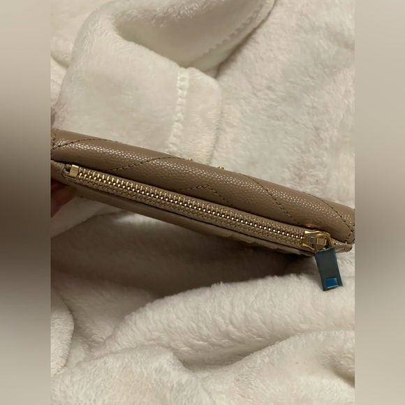 Brand New Authentic SAINT LAURENT FRAGMENTS FLAP CARD CASE in DARK BEIGE LEATHER - Picture 6 of 12